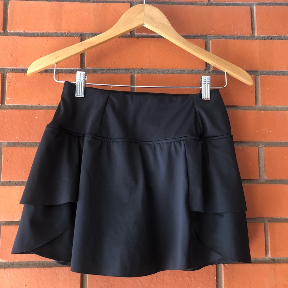 ATHLETA Women's Black Running Skirt Athletic Pockets Size Small